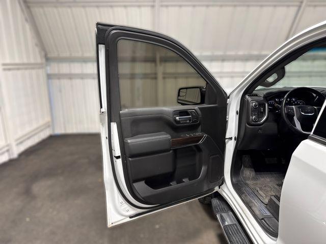 used 2021 GMC Sierra 1500 car, priced at $32,000