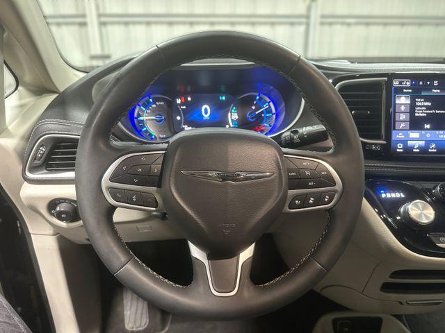 used 2024 Chrysler Pacifica Hybrid car, priced at $29,300