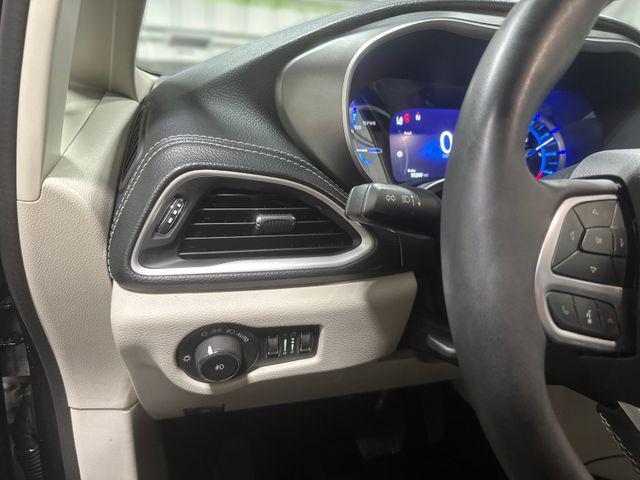 used 2024 Chrysler Pacifica Hybrid car, priced at $29,300