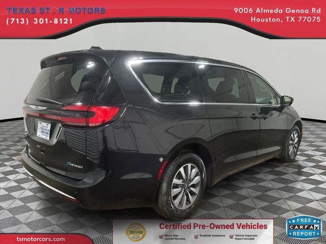 used 2024 Chrysler Pacifica Hybrid car, priced at $29,300