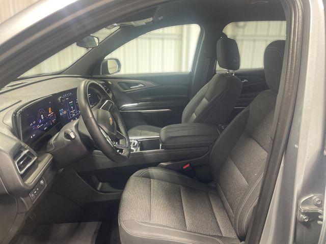 used 2025 Chevrolet Traverse car, priced at $37,000