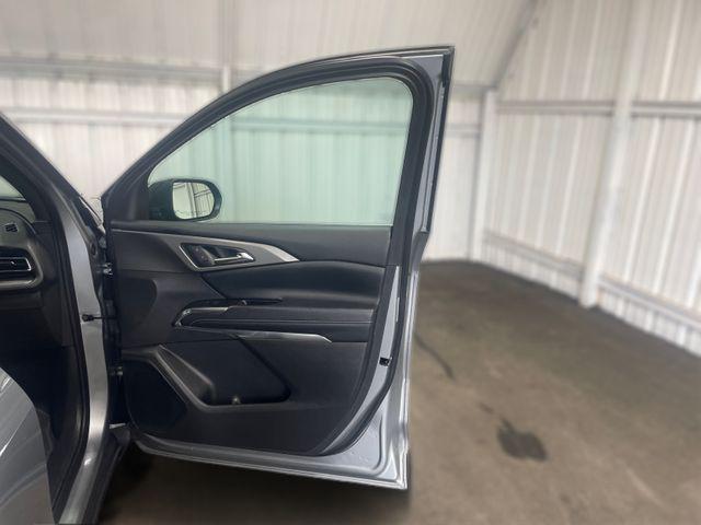 used 2025 Chevrolet Traverse car, priced at $37,000