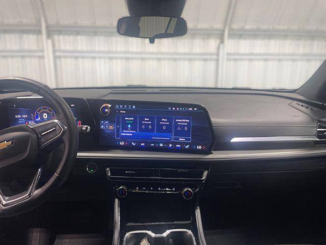 used 2025 Chevrolet Traverse car, priced at $37,000