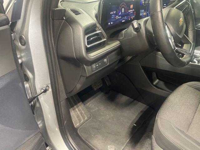 used 2025 Chevrolet Traverse car, priced at $37,000