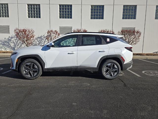 new 2025 Hyundai TUCSON Hybrid car, priced at $38,905