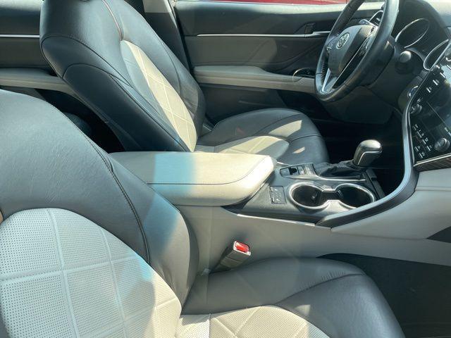 used 2018 Toyota Camry Hybrid car, priced at $22,674