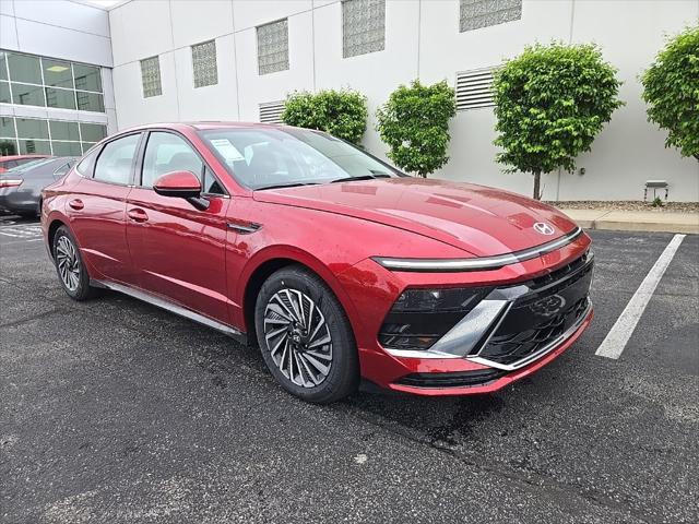 new 2025 Hyundai Sonata Hybrid car, priced at $33,738