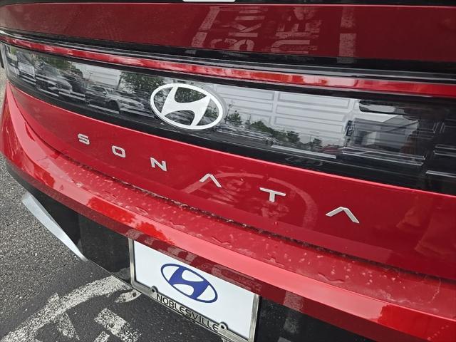 new 2025 Hyundai Sonata Hybrid car, priced at $33,738