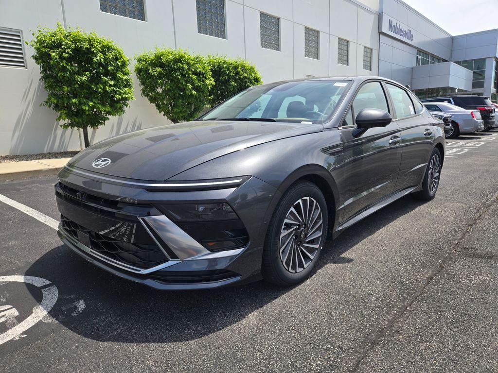 new 2025 Hyundai Sonata Hybrid car, priced at $39,515