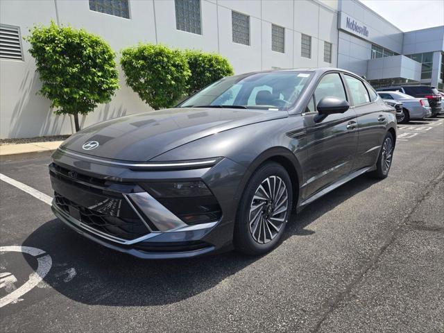 new 2025 Hyundai Sonata Hybrid car, priced at $39,515