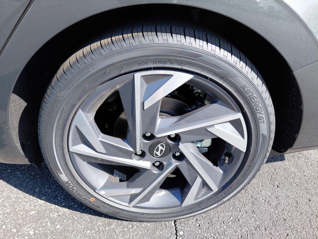 new 2025 Hyundai ELANTRA HEV car, priced at $31,605