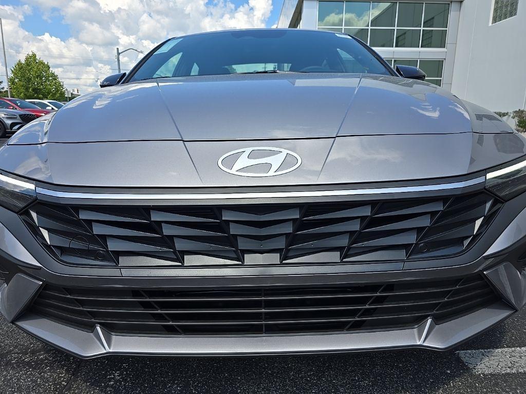 new 2025 Hyundai Elantra car, priced at $25,085