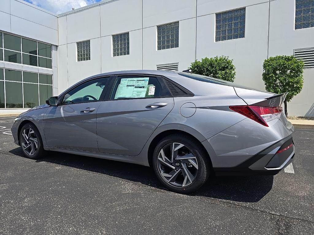new 2025 Hyundai Elantra car, priced at $25,085