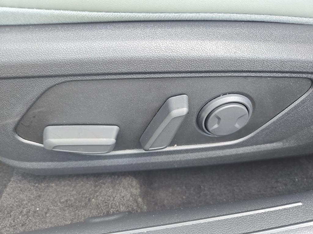 new 2025 Hyundai ELANTRA HEV car, priced at $32,060
