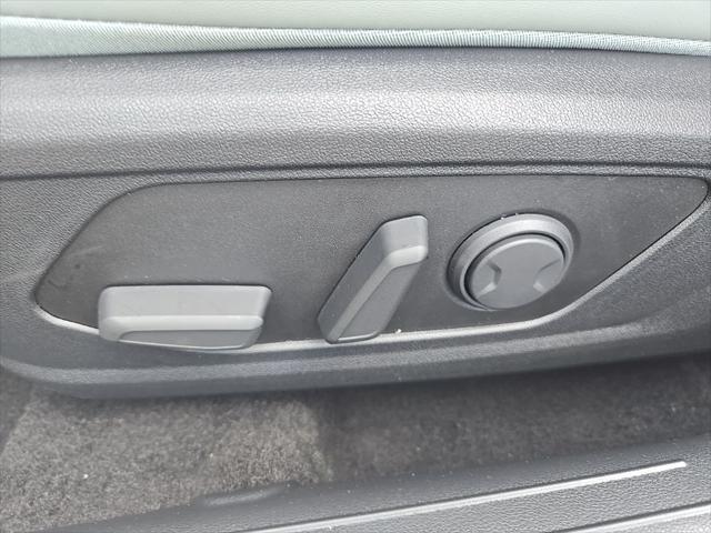 new 2025 Hyundai Elantra car, priced at $32,060
