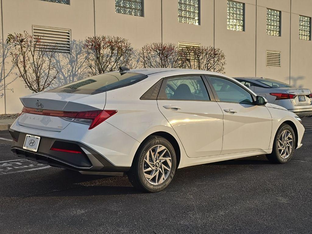 new 2026 Hyundai ELANTRA HEV car, priced at $27,835