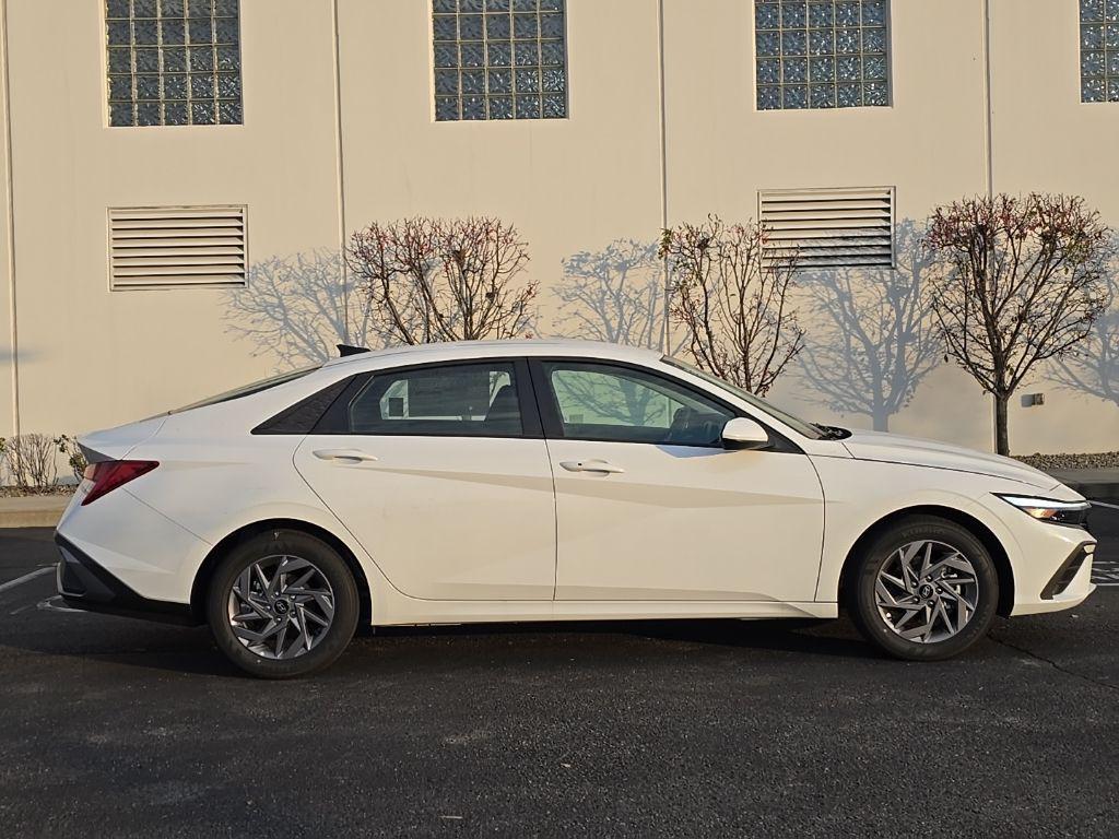new 2026 Hyundai ELANTRA HEV car, priced at $27,835