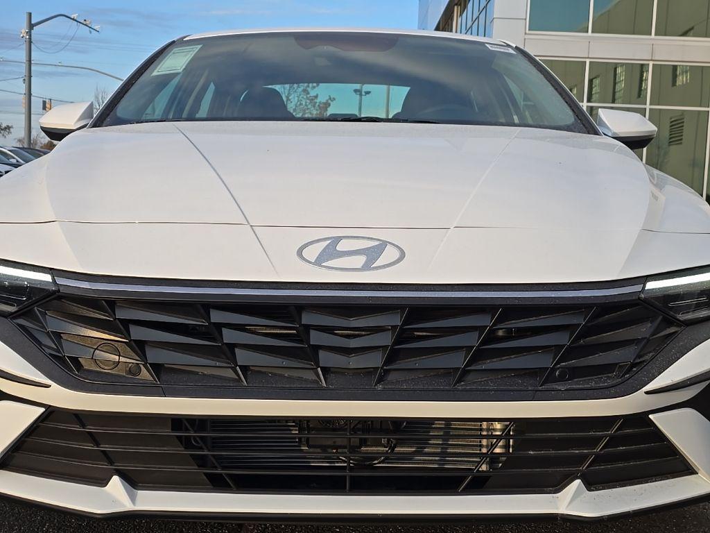 new 2026 Hyundai ELANTRA HEV car, priced at $27,835