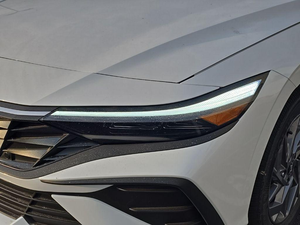 new 2026 Hyundai ELANTRA HEV car, priced at $27,835