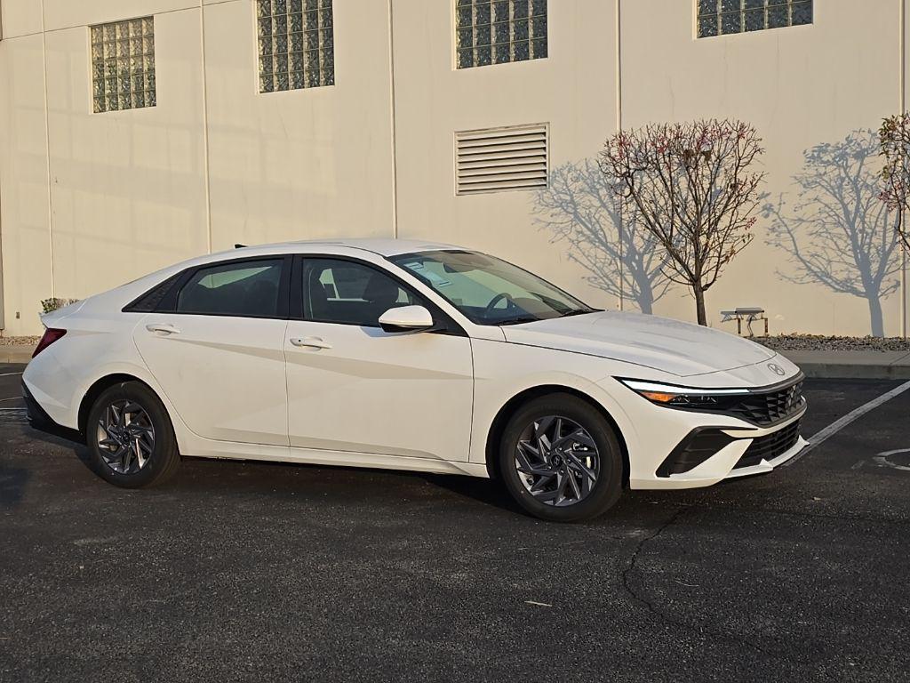 new 2026 Hyundai ELANTRA HEV car, priced at $27,835