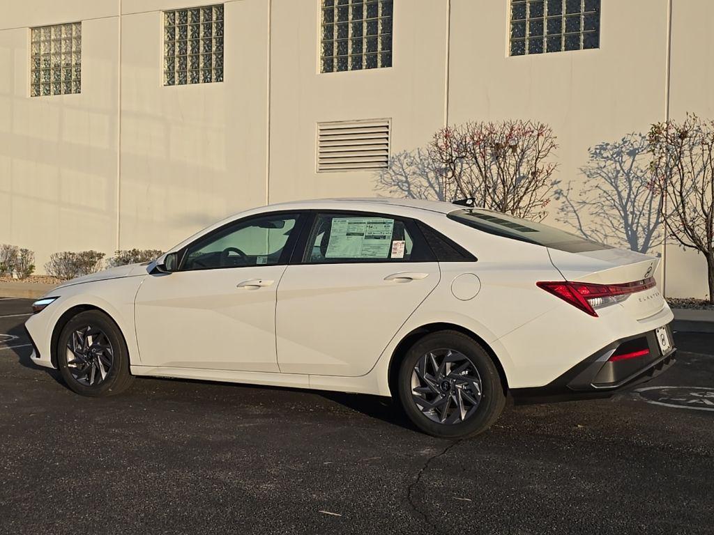 new 2026 Hyundai ELANTRA HEV car, priced at $27,835