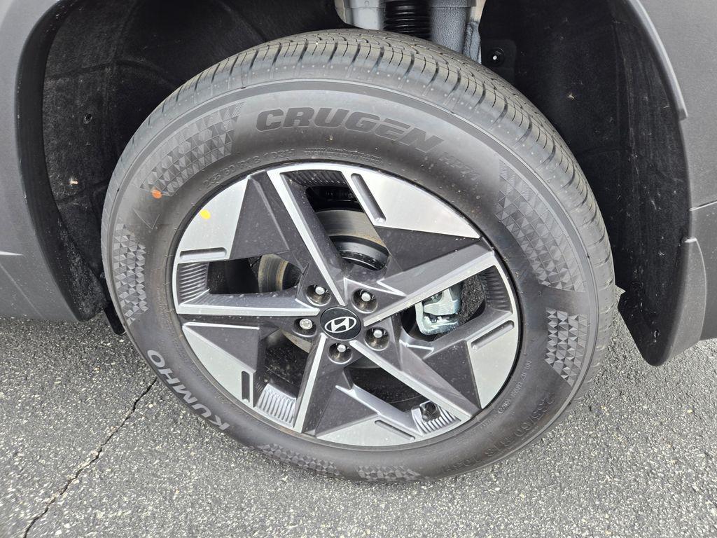 new 2025 Hyundai Tucson car, priced at $37,050