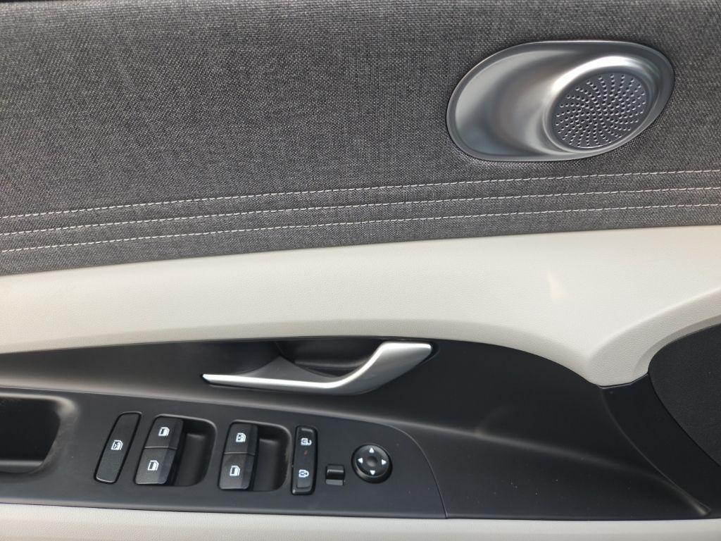 new 2025 Hyundai Elantra car, priced at $28,580