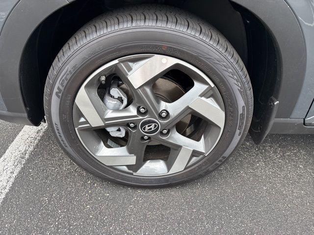 new 2025 Hyundai Venue car, priced at $25,540