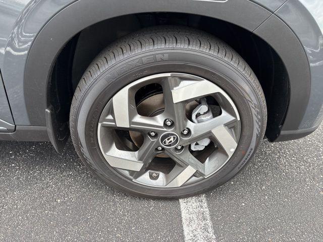 new 2025 Hyundai Venue car, priced at $25,540