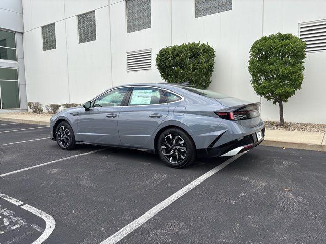 new 2025 Hyundai Sonata car, priced at $30,013