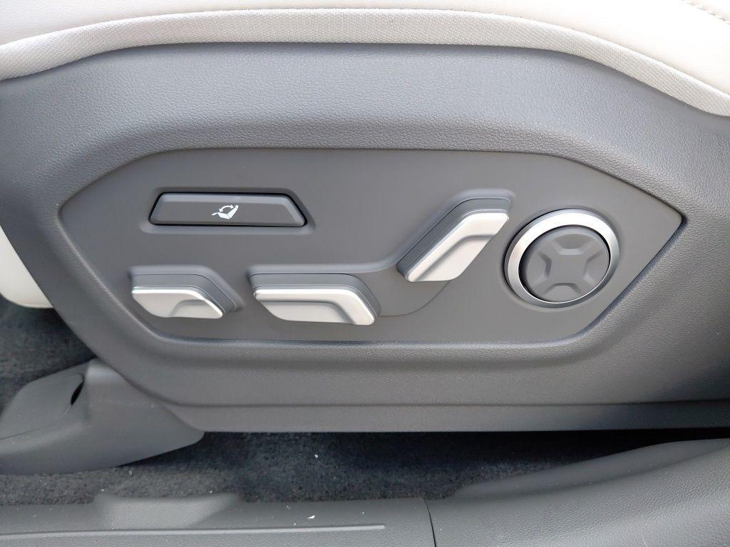 new 2026 Hyundai SANTA FE HEV car, priced at $53,245