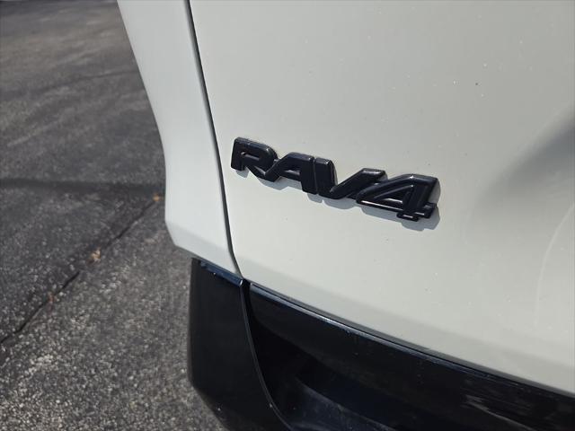used 2019 Toyota RAV4 Hybrid car, priced at $25,916
