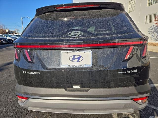 new 2025 Hyundai TUCSON Hybrid car, priced at $38,145