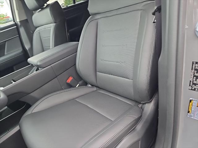 new 2025 Hyundai Santa Fe car, priced at $47,089