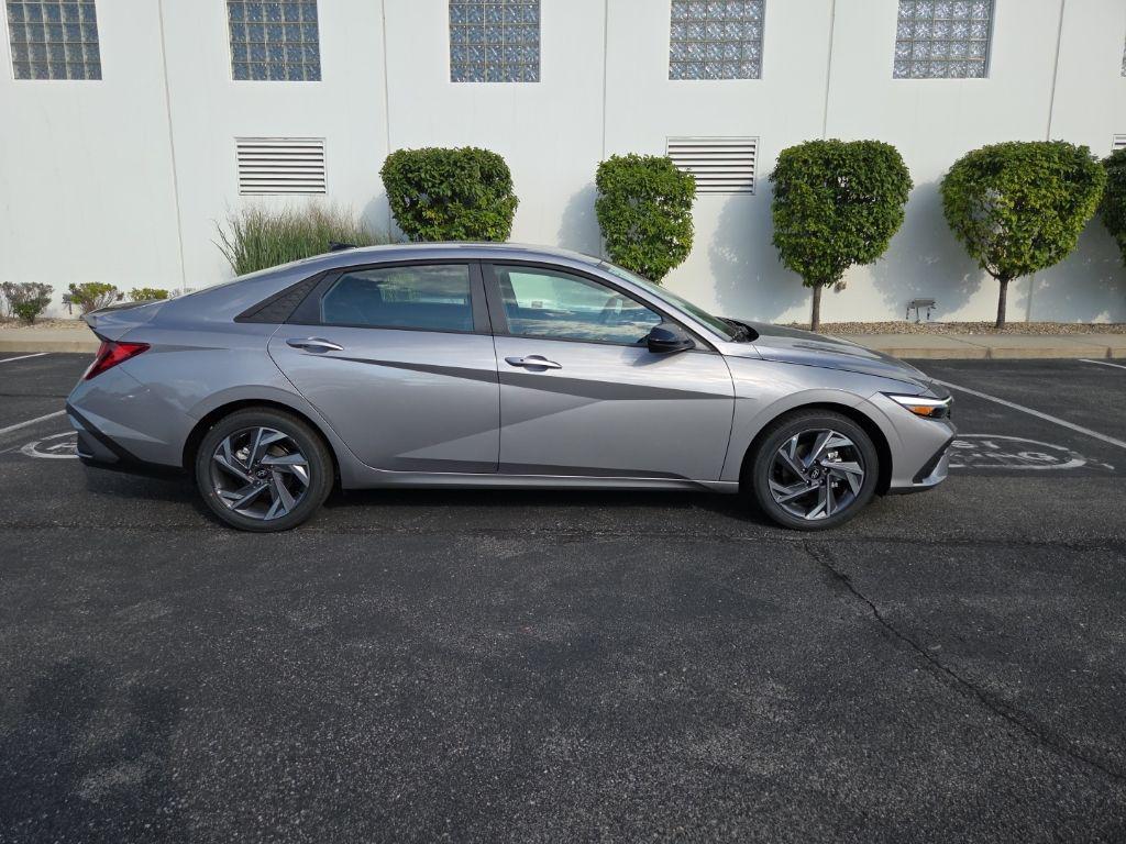 new 2025 Hyundai Elantra car, priced at $25,055