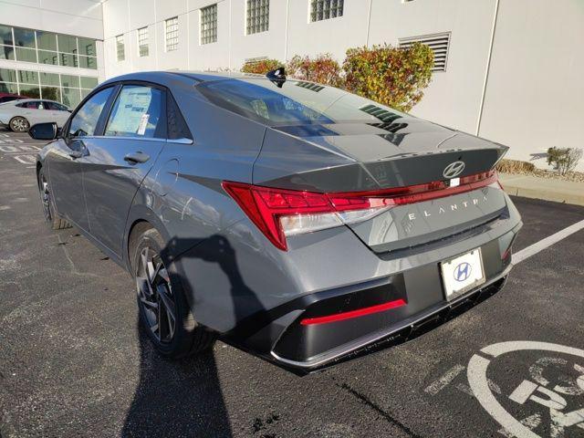 new 2025 Hyundai Elantra car, priced at $27,260