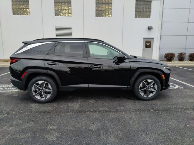 new 2025 Hyundai Tucson car, priced at $34,140