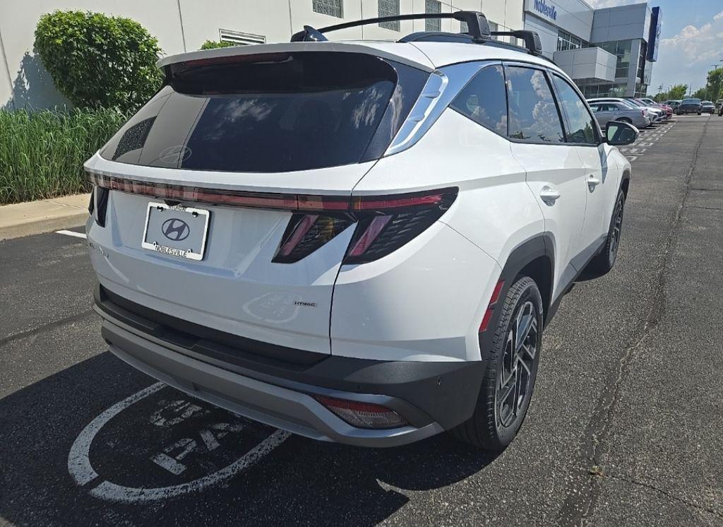 new 2025 Hyundai Tucson car, priced at $43,060