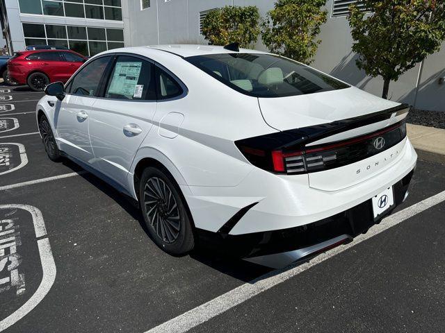 new 2024 Hyundai Sonata Hybrid car, priced at $33,015