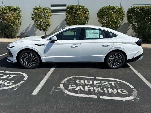 new 2024 Hyundai Sonata Hybrid car, priced at $33,015