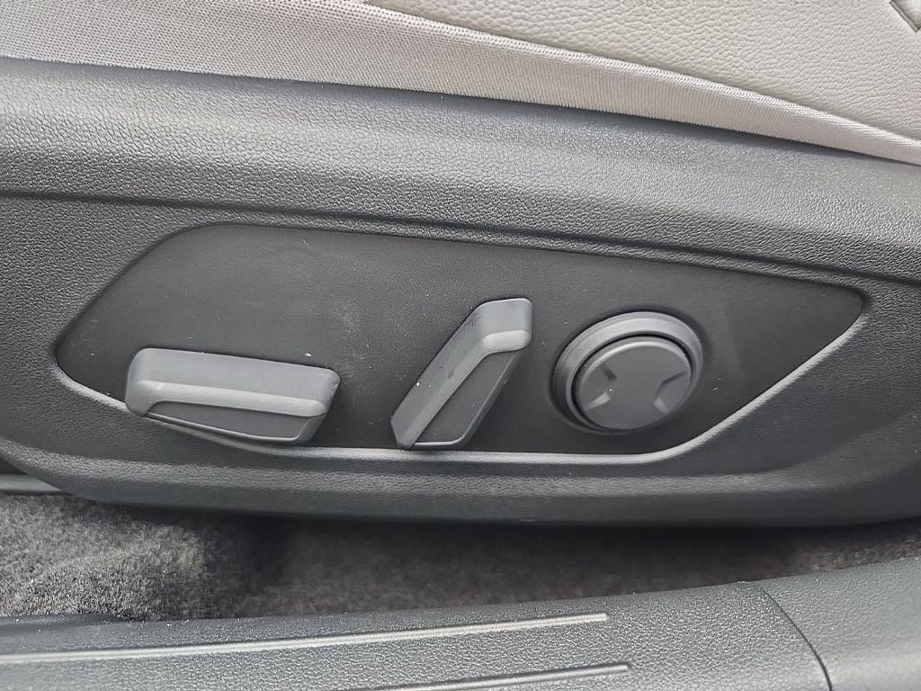 new 2025 Hyundai Elantra car, priced at $29,130