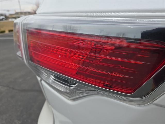 used 2015 Toyota Highlander car, priced at $16,990