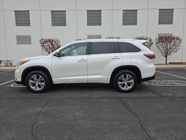 used 2015 Toyota Highlander car, priced at $16,990