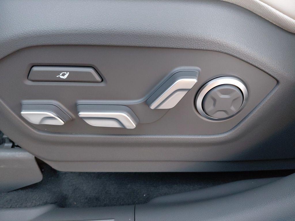 new 2026 Hyundai SANTA FE HEV car, priced at $52,540