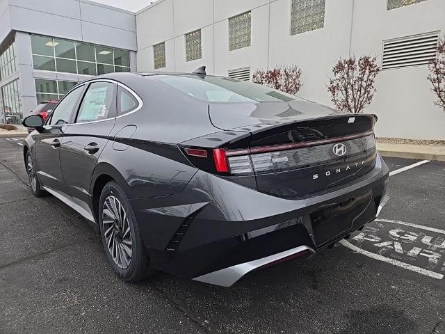 new 2025 Hyundai Sonata Hybrid car, priced at $32,905