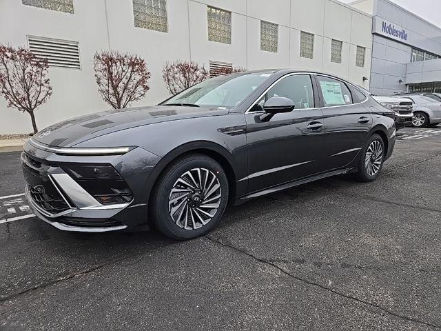 new 2025 Hyundai Sonata Hybrid car, priced at $32,905