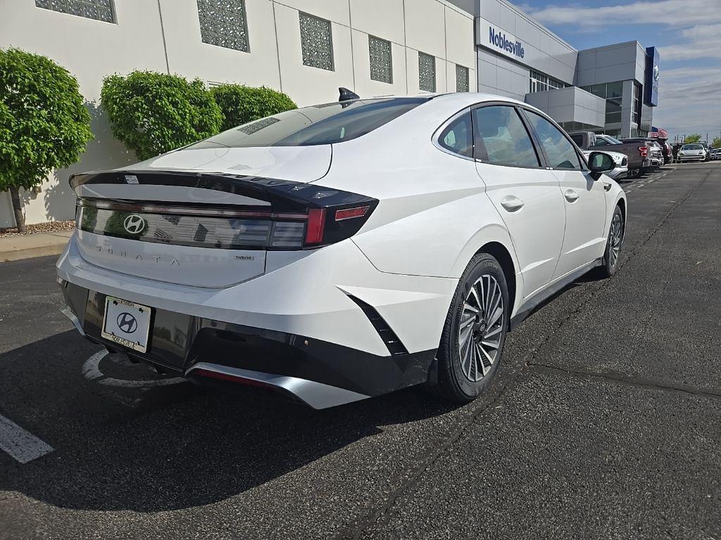 new 2025 Hyundai Sonata Hybrid car, priced at $33,510