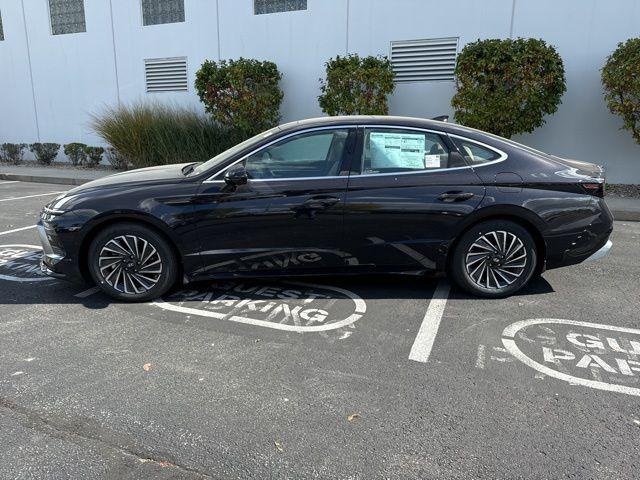 new 2025 Hyundai Sonata Hybrid car, priced at $39,260