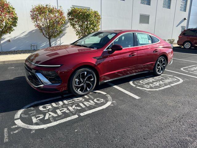 new 2024 Hyundai Sonata car, priced at $30,595