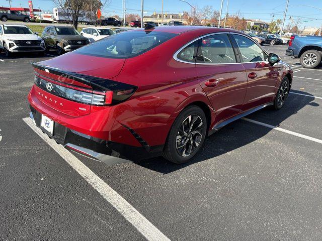 new 2024 Hyundai Sonata car, priced at $30,595